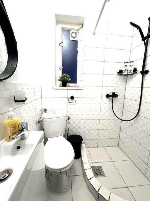 L2 City Centre Loft With Ac Budapest Esterno foto